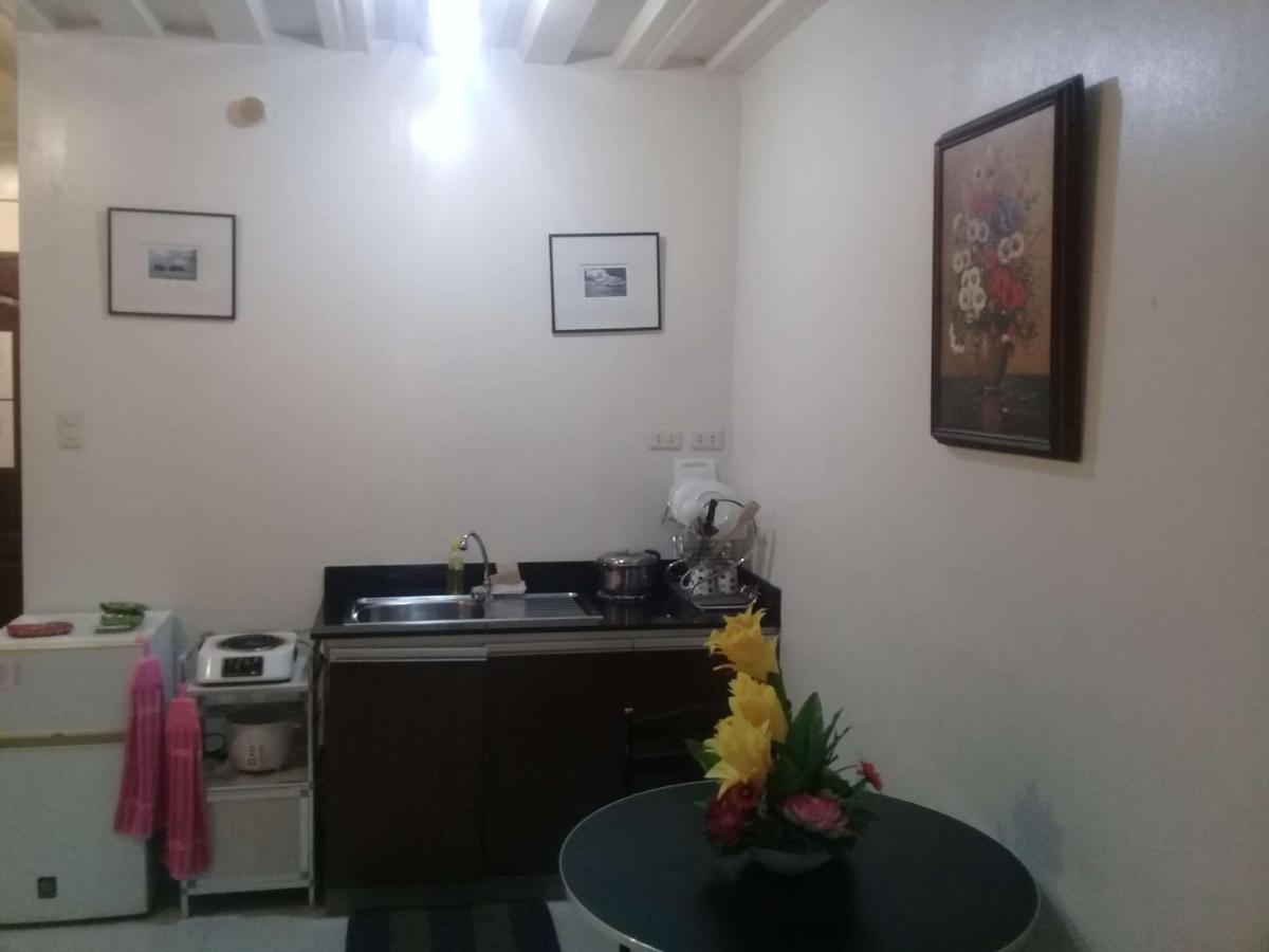 EKONUMI ROOMS @ Benrosi Paranaque City Exterior foto